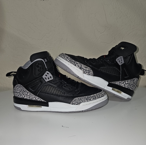 Jordan Spizike size 4.5 - Picture 12 of 15